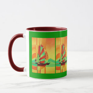 Tasse Junes Chinoises naviguent sur la côte dans le cubi