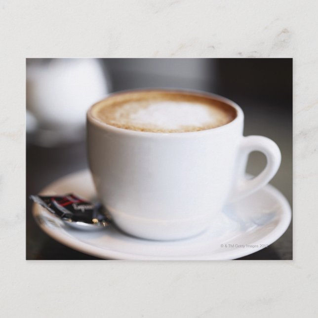 Tasse Kaffeetasse auf dem Tisch, nah Postkarte (Vorderseite)