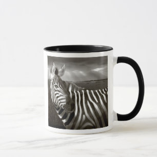 Tasse Kenya. Noir et blanc de zèbre et plaine.