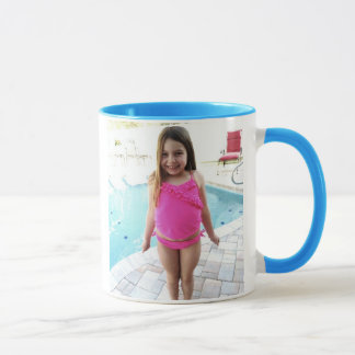 Tasse L étant prêt pour le bain