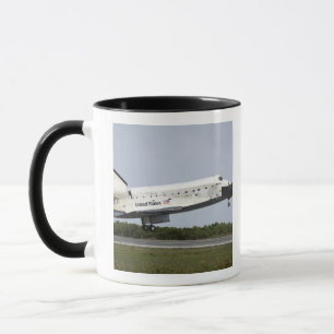 Tasse La découverte de navette spatiale approche
