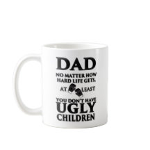 Tasse laide d'enfants pour le papa - fête des