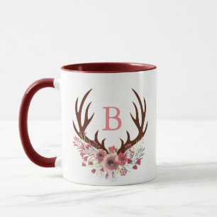 Tasse L'aquarelle fleurit la lettre initiale