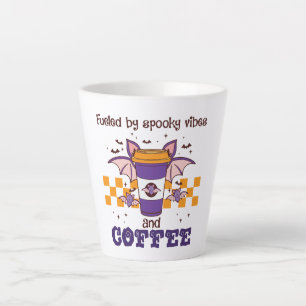 Tasse Latte Alimenté par des Vibes Éffrayantes et du café