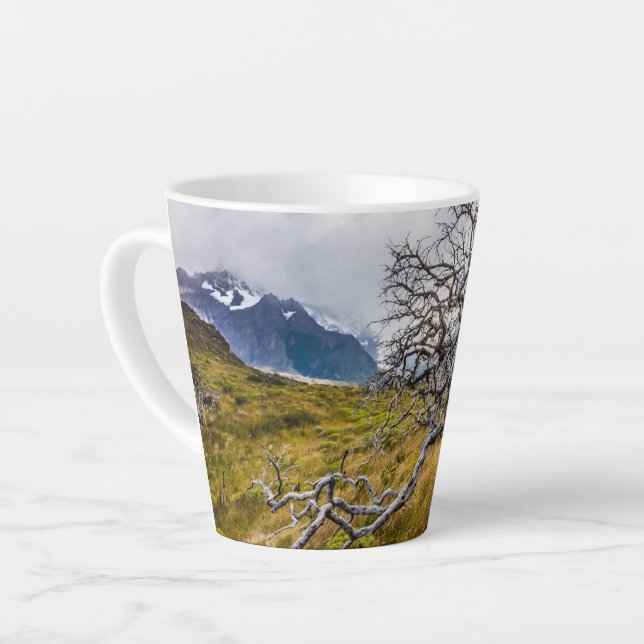 Tasse Latte Arbre brûlé, Torres del Paine, Chili (Angle gauche)