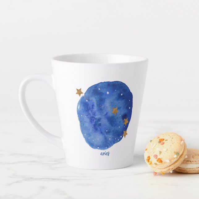 Tasse Latte Aries Aquarelle Nuit Ciel Constellation Zodiac (En situation)