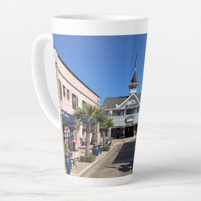 Tasse Latte Balboa Pavillion, Newport Beach, Californie (Angle gauche)