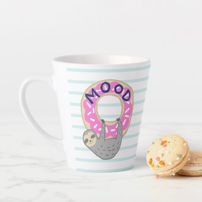 Tasse Latte Belle beigne glacée et fentes pendantes (En situation)