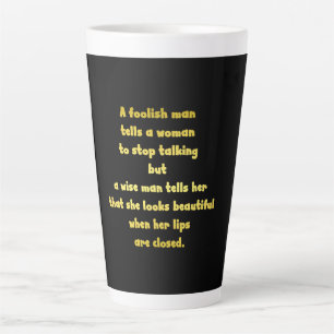 Tasse Latte Blague de l'homme drôle, fou et sage