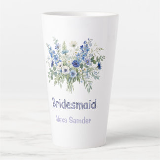Tasse Latte bleu blanc floral demoiselle d'honneur nom violet 