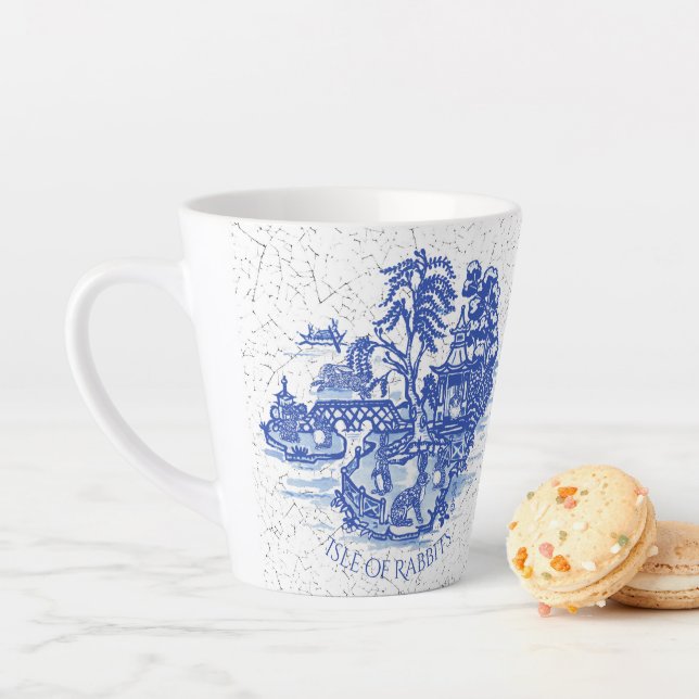 Tasse Latte Blue Willow Rabbit Island Whimsical Cracky Look L (En situation)
