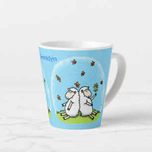 Tasse Latte Caricature de moutons mignons amis et papillons