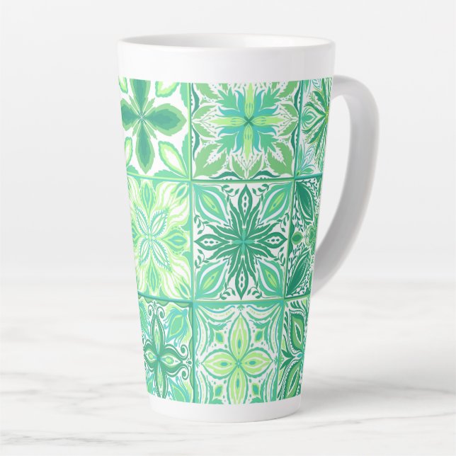 Tasse Latte Carreaux décorés en vert et blanc (Angle droit)