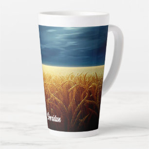 Tasse Latte Champ de blé sous la lumière de la lune