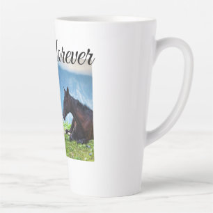 Tasse Latte Chevaux de Moody Mountain : Un voyage d'art raffin