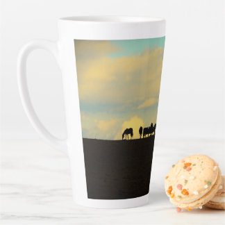 Tasse Latte Chevaux sur la colline