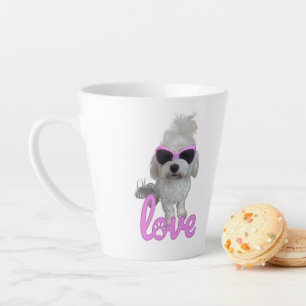 Tasse Latte Chien maltais élégant avec lunettes de soleil rose