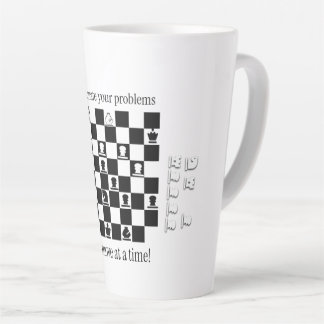 Tasse Latte Conception Inspirée des Échecs Classiques