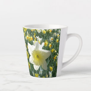 Tasse Latte Daffodiles Fleurs de printemps Champ Blanc Latte M