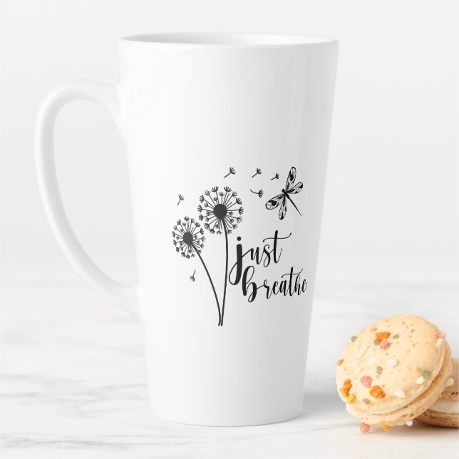 Tasse Latte Dandelion Dragonfly Just Breathe (En situation)