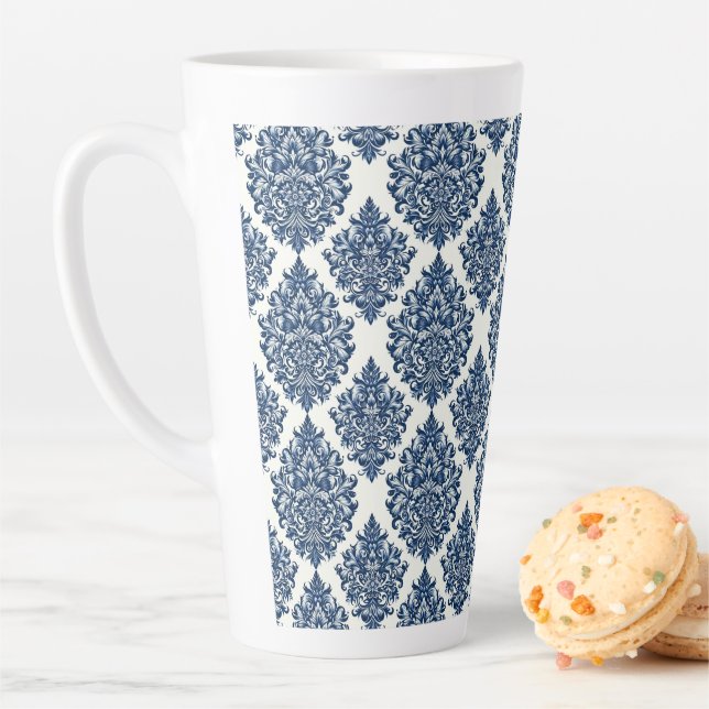 Tasse Latte design damassé bleu (En situation)