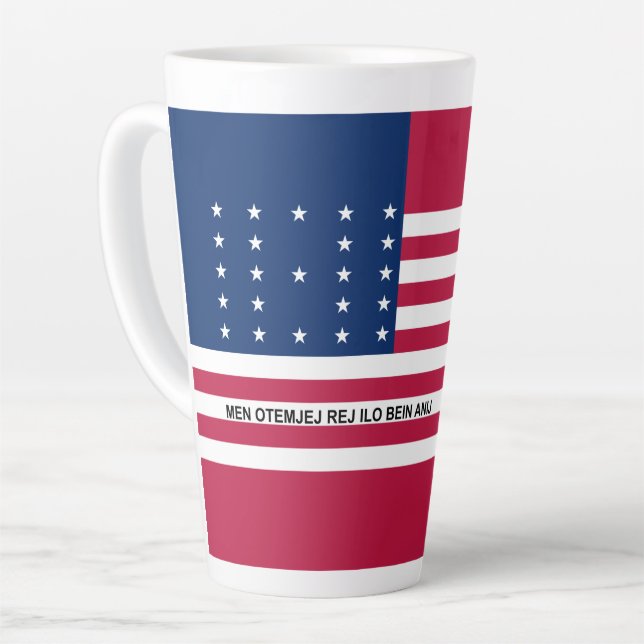 Tasse Latte Drapeau en latte de l'atoll de Bikini Patriotique (Angle gauche)