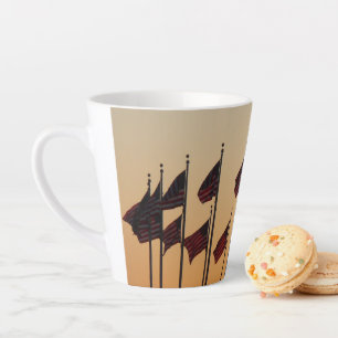 Tasse Latte Drapeaux au coucher du soleil Patriotique américai