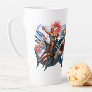 Tasse Latte Feux d'artifice de cavalier requin patriotique USA
