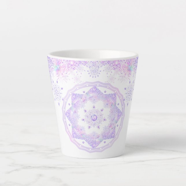 Tasse Latte flocon de neige violet clair et coeur étincelant (Devant)