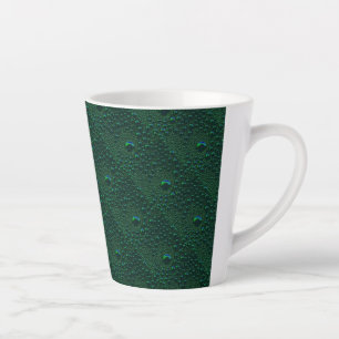 Tasse Latte Gouttes d'eau sur métal vert