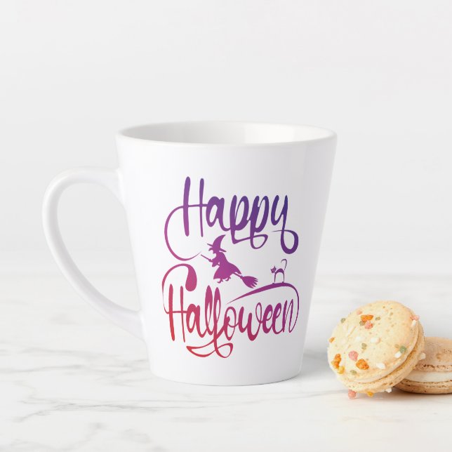 Tasse Latte Happy Halloween dégradé volant sorcière chat (En situation)