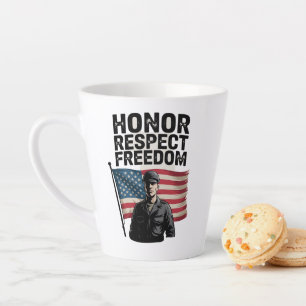 Tasse Latte Héros Héros Vétérinaire Jour Conception patriotiqu