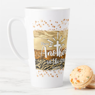 Tasse Latte Il Y En A Un Autre Dans Le Café Chrétien Au Feu