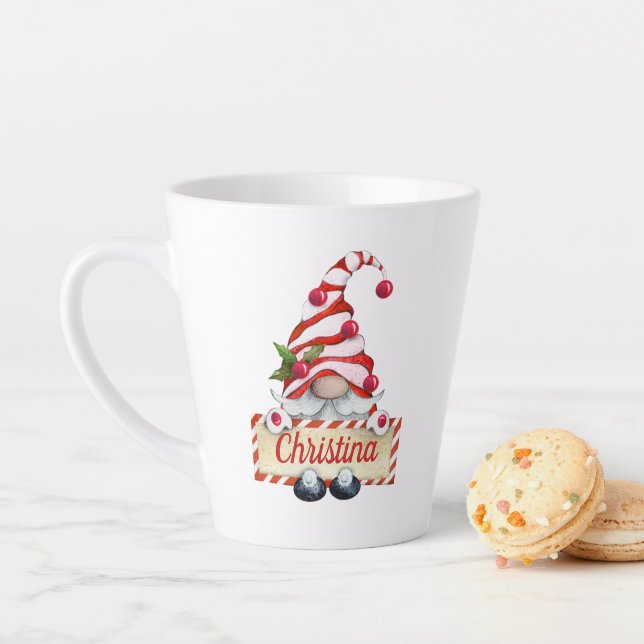 Tasse Latte Joli Noël Gnome Rouge Casquette rayé Personnalisé  (En situation)