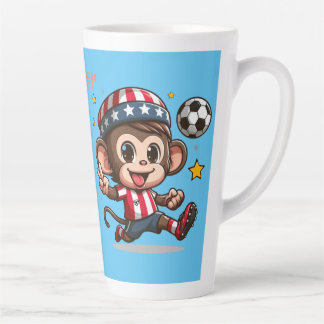 Tasse Latte Joueur de soccer de singe joyeux