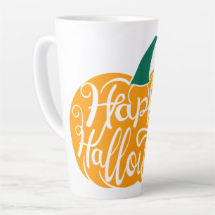 Tasse Latte lettrage Joyeux Halloween sur citrouille sculptée