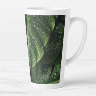 Tasse Latte Lush Monstera Leaves with Morning Dew Drops