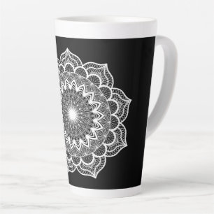 Tasse Latte Mandala blanc sur fond noir
