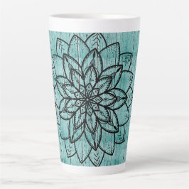 Tasse Latte Mandala sur le bois bleu vieilli