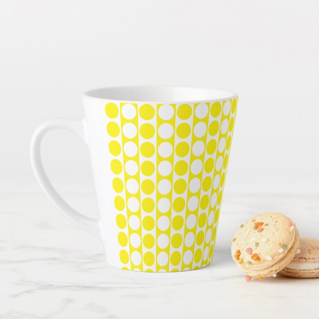 Tasse Latte Motif personnalisé point carré (En situation)