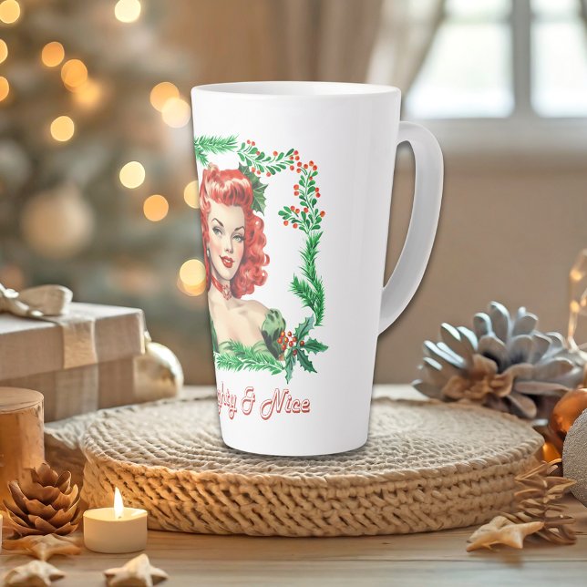 Tasse Latte Naughty & Nice Retro Christmas Pinup (Créateur téléchargé)
