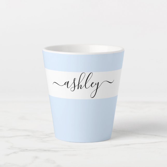 Tasse Latte Nom élégant en typographie de script Bleu poudrier (Devant)