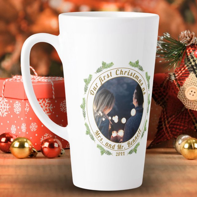 Tasse Latte Notre premier Noël en tant que Mme. & Mr Script Ph (Créateur téléchargé)