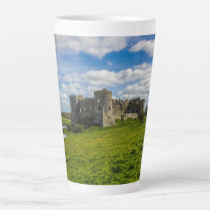 Tasse Latte Nuages au-dessus du château de Carew