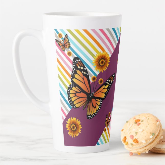 Tasse Latte Papillon en latte de bande de tournesol (En situation)