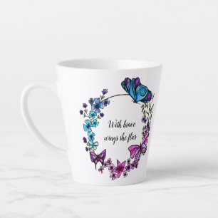 Tasse Latte Papillon et fleurs Guillemet ou nom personnalisé W