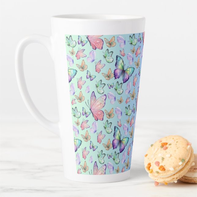 Tasse Latte Papillons Linéaire Gradient Arrière - plan Motif (En situation)