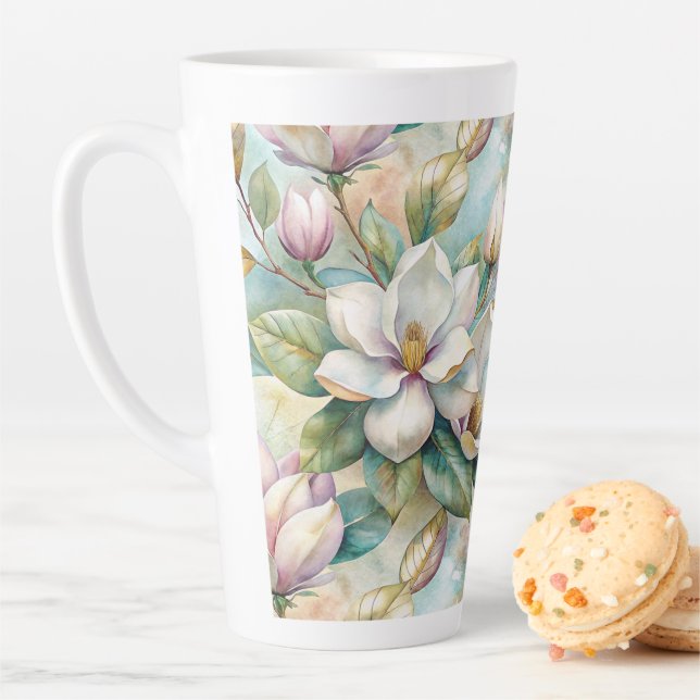Tasse Latte Pattern Elegant Magnolias (En situation)