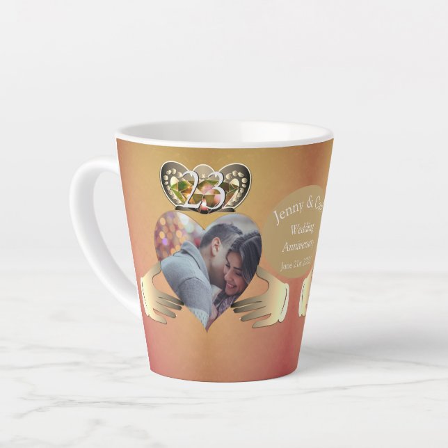 Tasse Latte Photo 23e anniversaire du Mariage Topaz Claddagh L (Angle gauche)