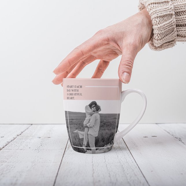 Tasse Latte Photo moderne Pastel Pink Famille Beau Cadeau (Créateur téléchargé)